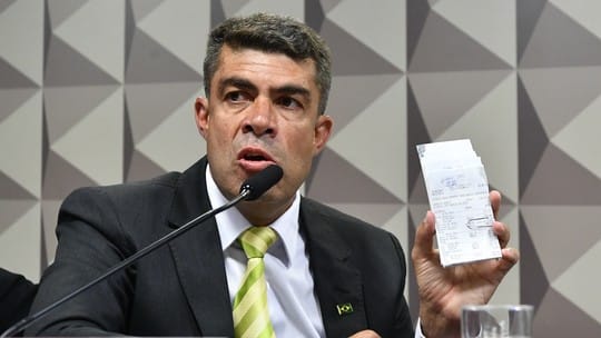 Ex Assessor Confirma Ter Feito Pagamento De Boleto Para Fam Lia Bolsonaro