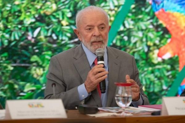 Lula dá bronca em sindicalistas da Educação: 'Não há razão' para greve