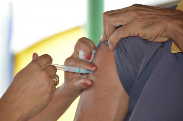 Saúde amplia vacinação contra HPV para quem usa PrEP