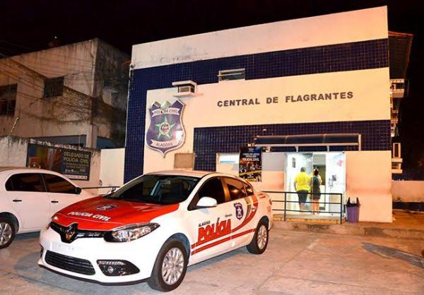 Polícia prende usuário de crack após homem invadir e furtar residência em Maceió 