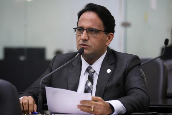 Deputado solicita restauração da AL-101 entre Roteiro