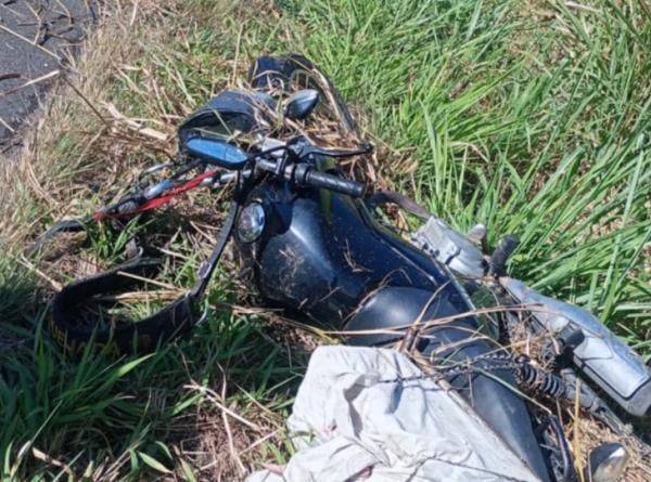 Motociclista morre em grave acidente na BR-104, em Cajueiro