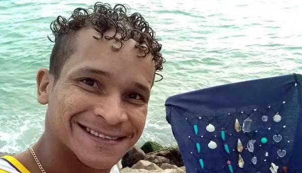 'Meu tio poderia estar vivo. Essas pessoas são monstros', diz sobrinha de homem que morreu sentado em cadeira de UPA