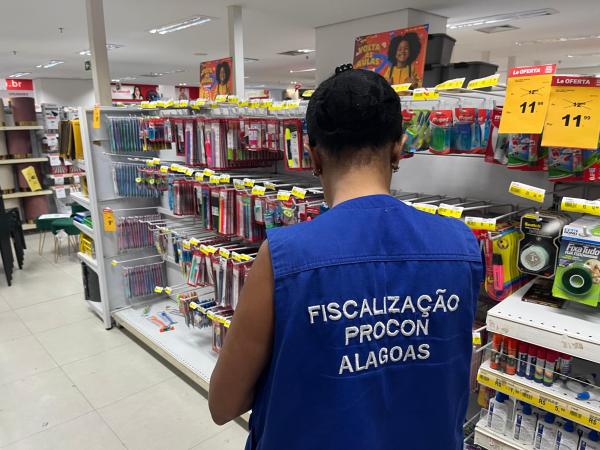 Procon Alagoas divulga resultado de pesquisa de preços em papelarias