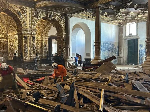 Desabamento de teto de 'igreja de ouro' na Bahia deixa uma pessoa morta e 6 feridas