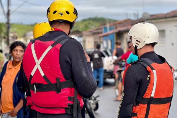 Bombeiros atenderam 111 ocorrências devido às chuvas em Maceió e Rio Largo