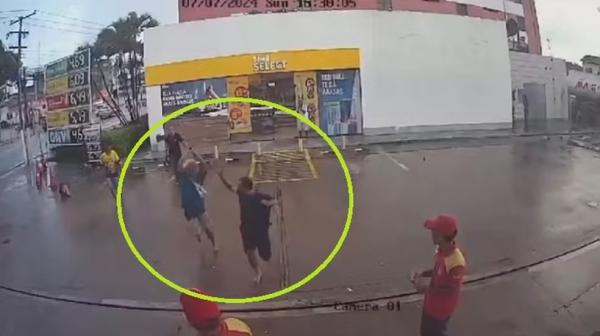 Polícia divulga vídeo de homicídio em posto de combustíveis que resultou em prisão em Maceió; assista