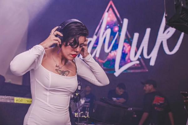 Ensaios de Carnaval: Naná Martins e Dj Liah Luk se apresentam no Jaraguá neste domingo