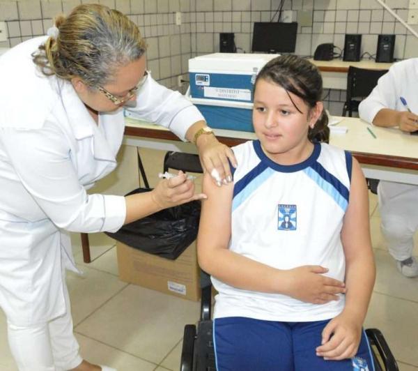 Alagoas deve vacinar 55 mil jovens de 15 a 19 anos contra o HPV