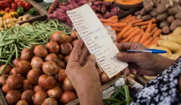 O que pode ficar mais barato no supermercado com a redução do imposto de importação de alimentos?