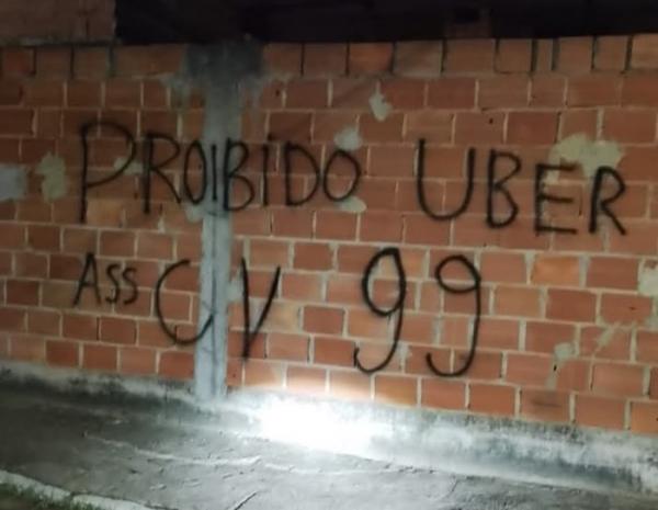 Comando Vermelho proíbe carro de app em comunidades do RJ: 'Se entrar morre'