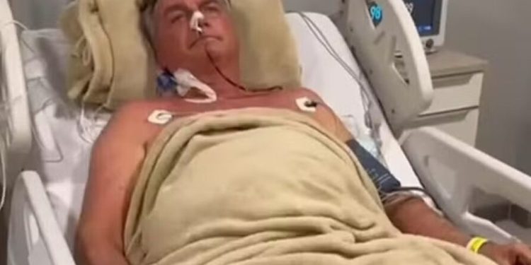 Bolsonaro tem exames sem sinal de complicações e permanece na UTI, diz boletim médico
