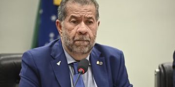 Carlos Lupi pede demissão do Ministério da Previdência