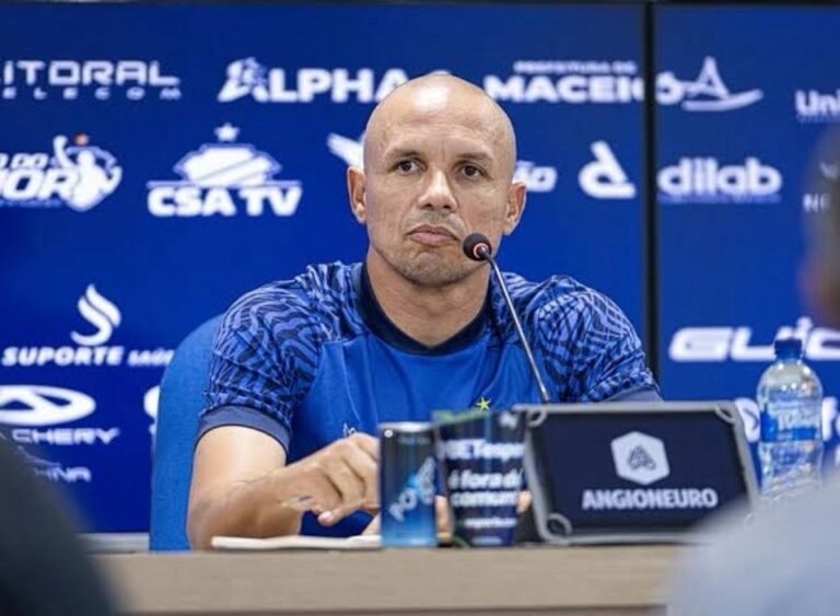 CSA demite Higo Magalhães e anuncia Márcio Fernandes como novo técnico