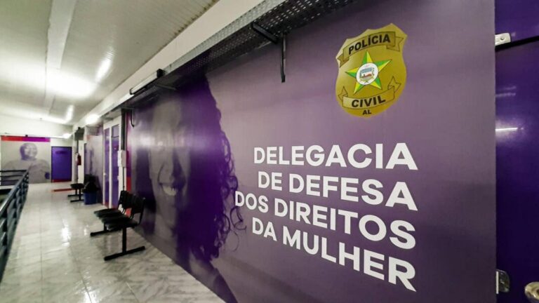 Mulher agredida por vizinho após briga por bola denuncia impunidade e teme novas ameaças