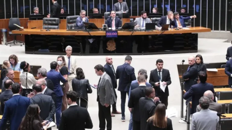 Câmara aprova projeto que cria a Universidade Federal do Esporte