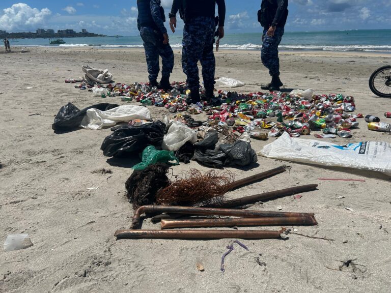 Vídeo: Guarda Municipal prende suspeito e apreende armas na Nova Orla de Maceió